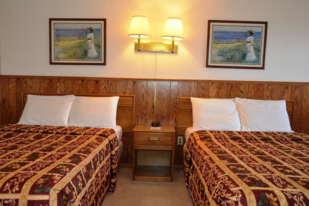 Viking Motel Lindsborg Room photo